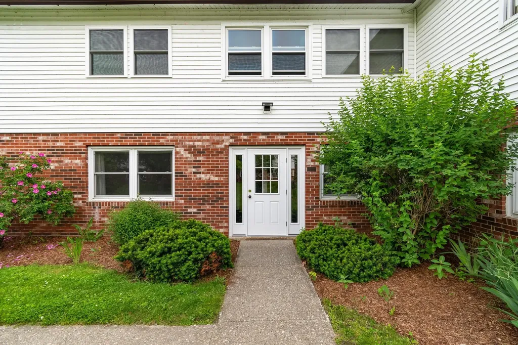 314 Sherwood Square Essex Junction VT 05452