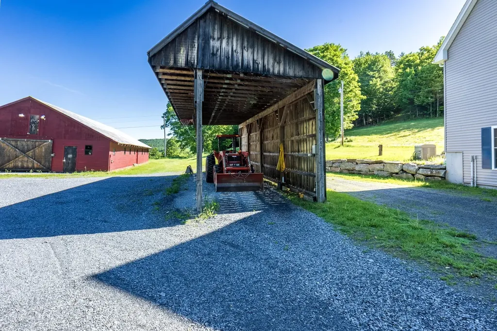 292 Fulton Road Bradford VT 05033