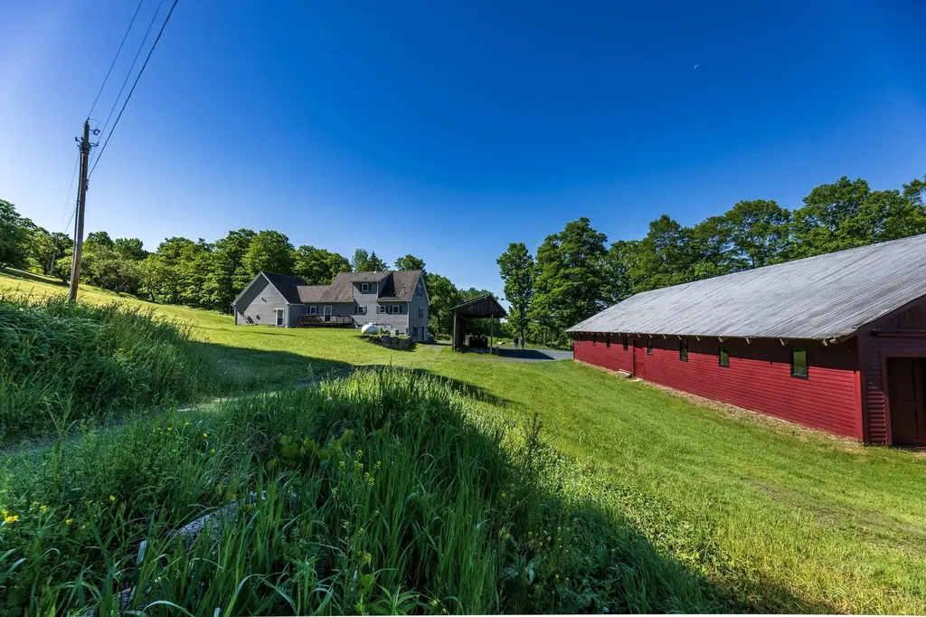 292 Fulton Road Bradford VT 05033