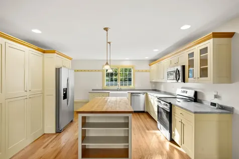 72 Joppa Hill Road Bedford NH 03110