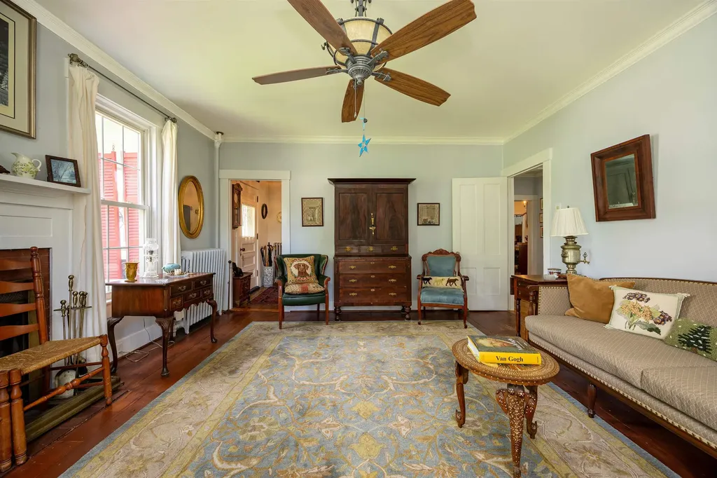 13 Pleasant Street Lancaster NH 03584