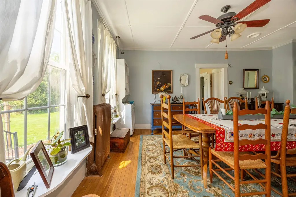 13 Pleasant Street Lancaster NH 03584