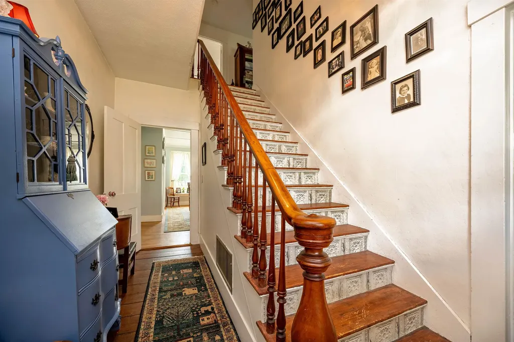 13 Pleasant Street Lancaster NH 03584