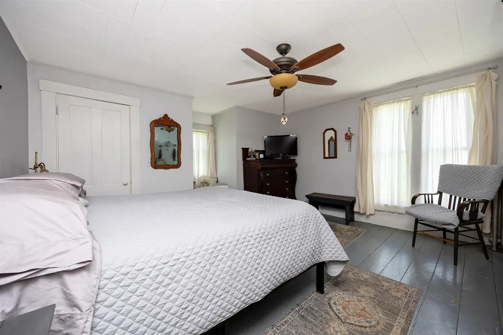 13 Pleasant Street Lancaster NH 03584