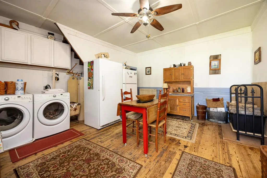 13 Pleasant Street Lancaster NH 03584
