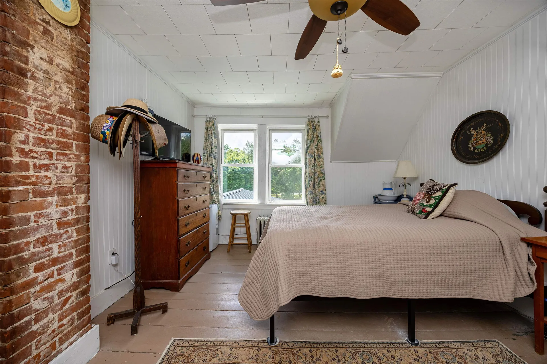 13 Pleasant Street Lancaster NH 03584
