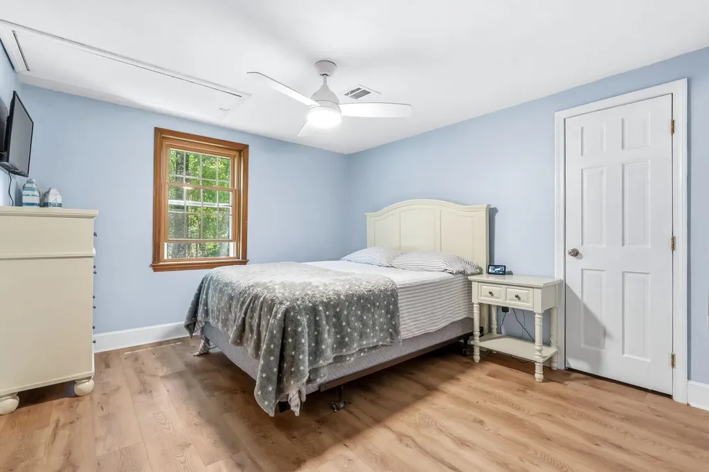 15 Oxbow Lane Derry NH 03038