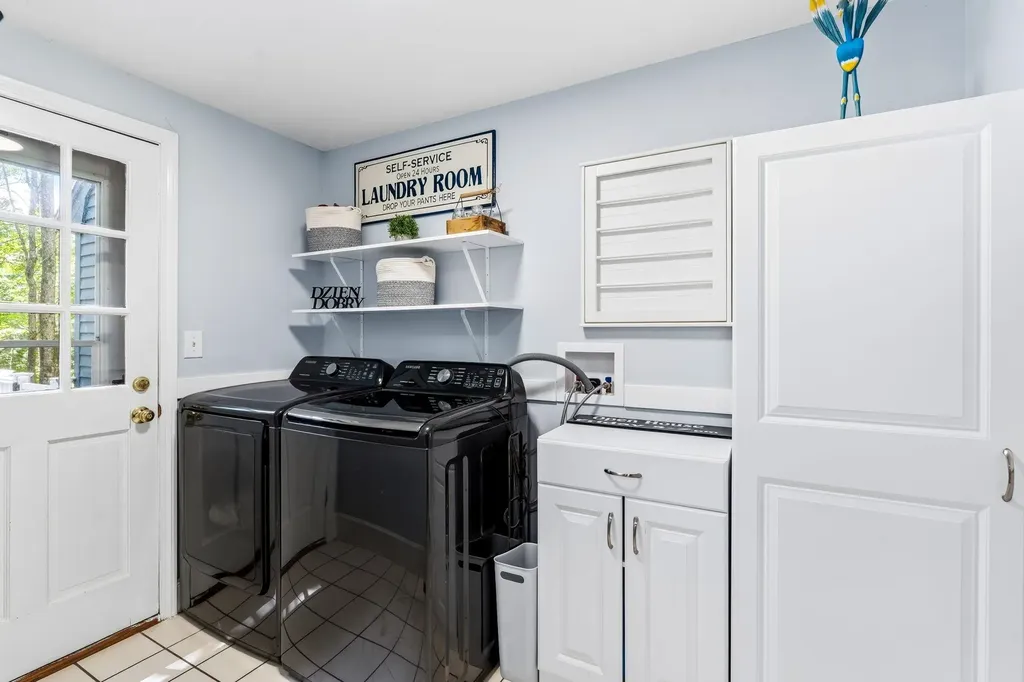 15 Oxbow Lane Derry NH 03038