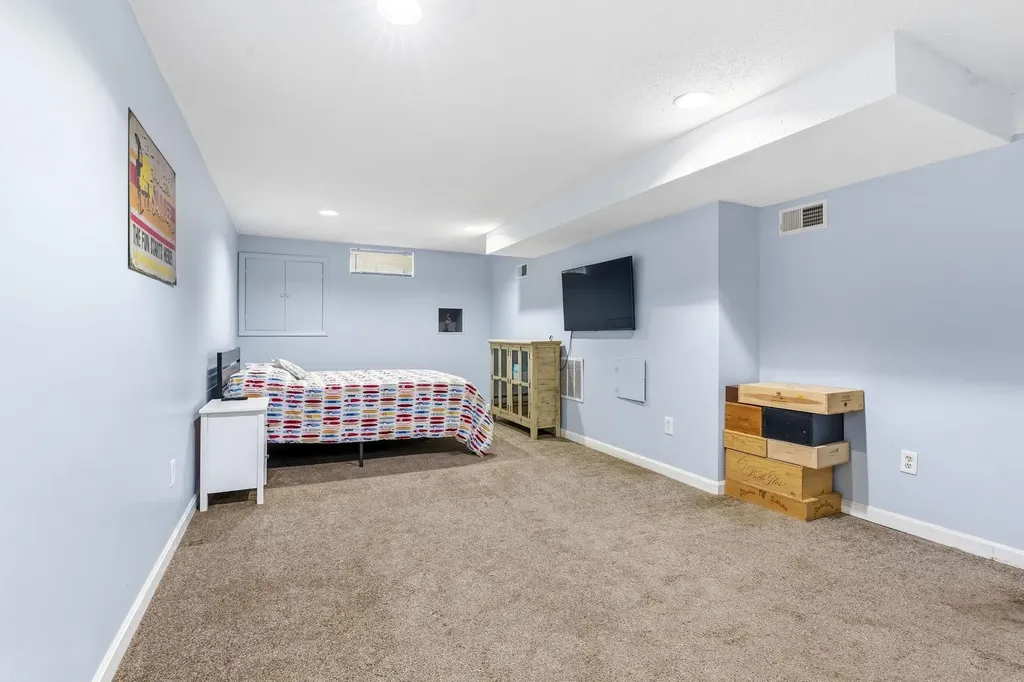 15 Oxbow Lane Derry NH 03038