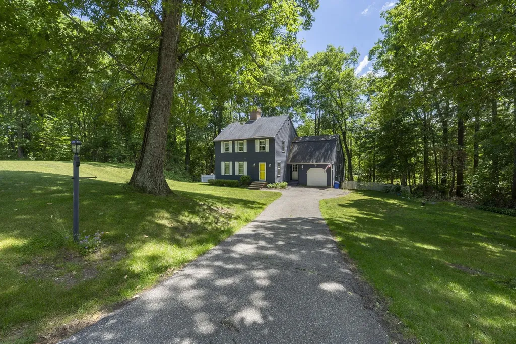 15 Oxbow Lane Derry NH 03038