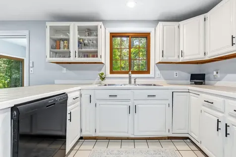 15 Oxbow Lane Derry NH 03038