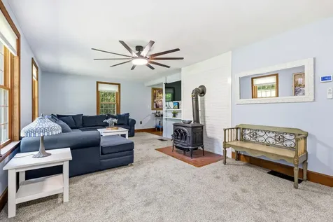 15 Oxbow Lane Derry NH 03038