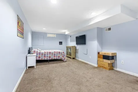 15 Oxbow Lane Derry NH 03038