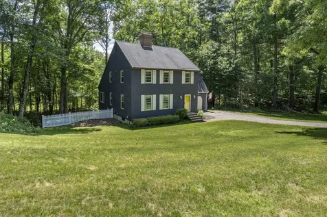 15 Oxbow Lane Derry NH 03038