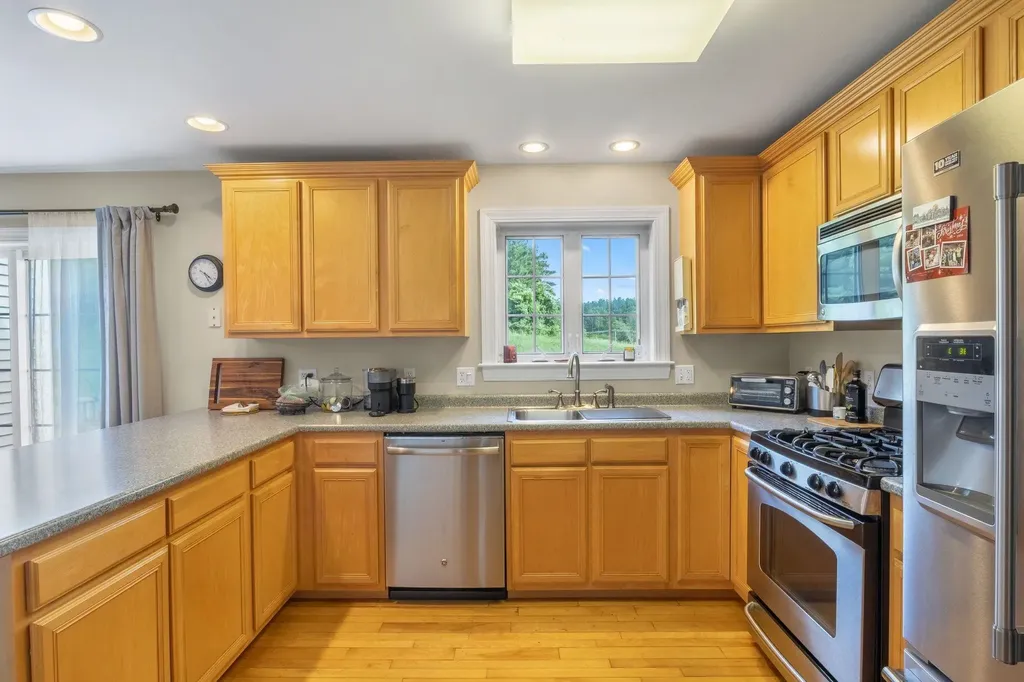 18 Morrison Lane Dover NH 03820
