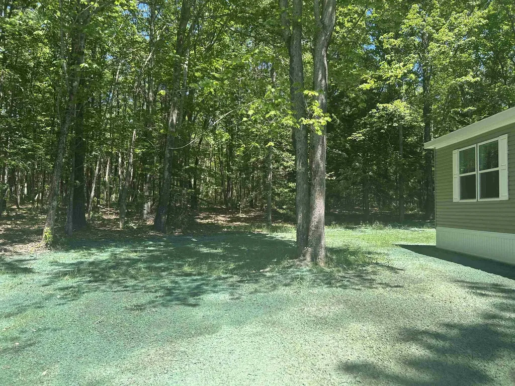 6 Country Ridge Park Rochester NH 03867-4505
