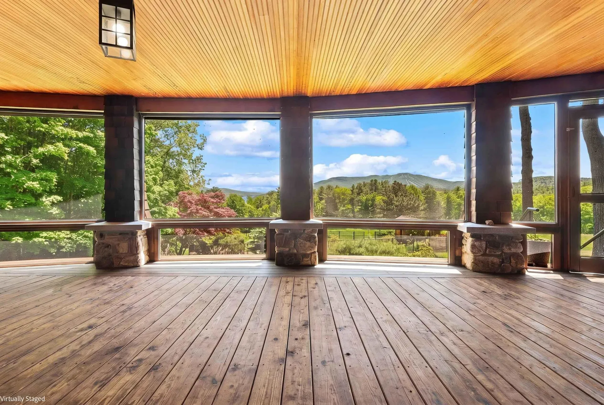16 Heritage Drive Sunapee NH 03782