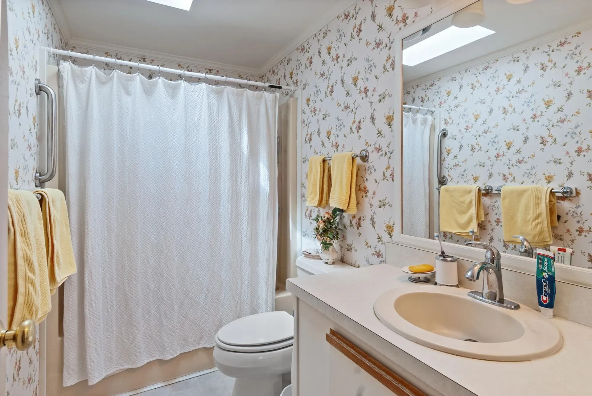 10 Aberdeen Drive Stratham NH 03885