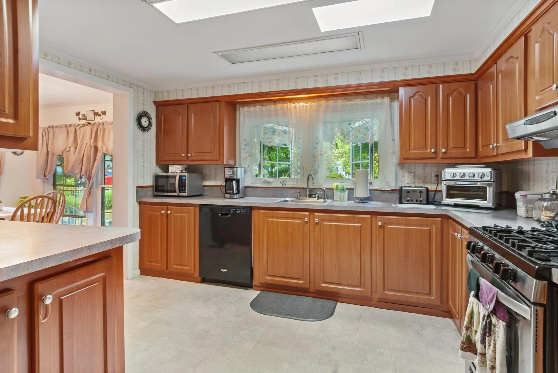 10 Aberdeen Drive Stratham NH 03885