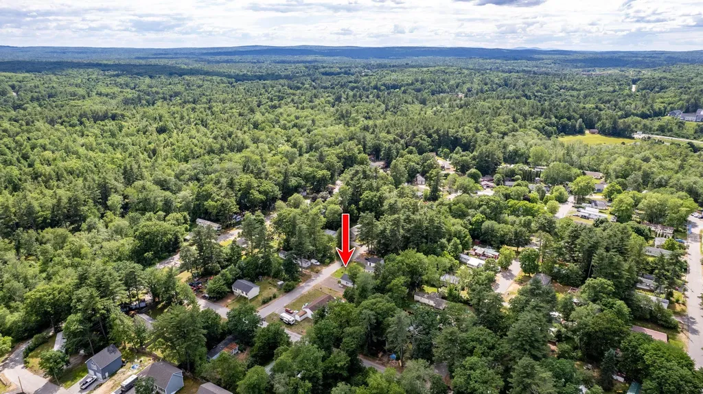3 Margaret Avenue Raymond NH 03077