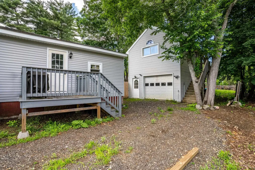 3 Margaret Avenue Raymond NH 03077