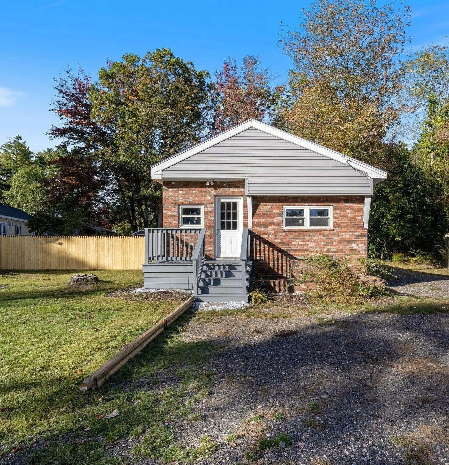 3 Margaret Avenue Raymond NH 03077