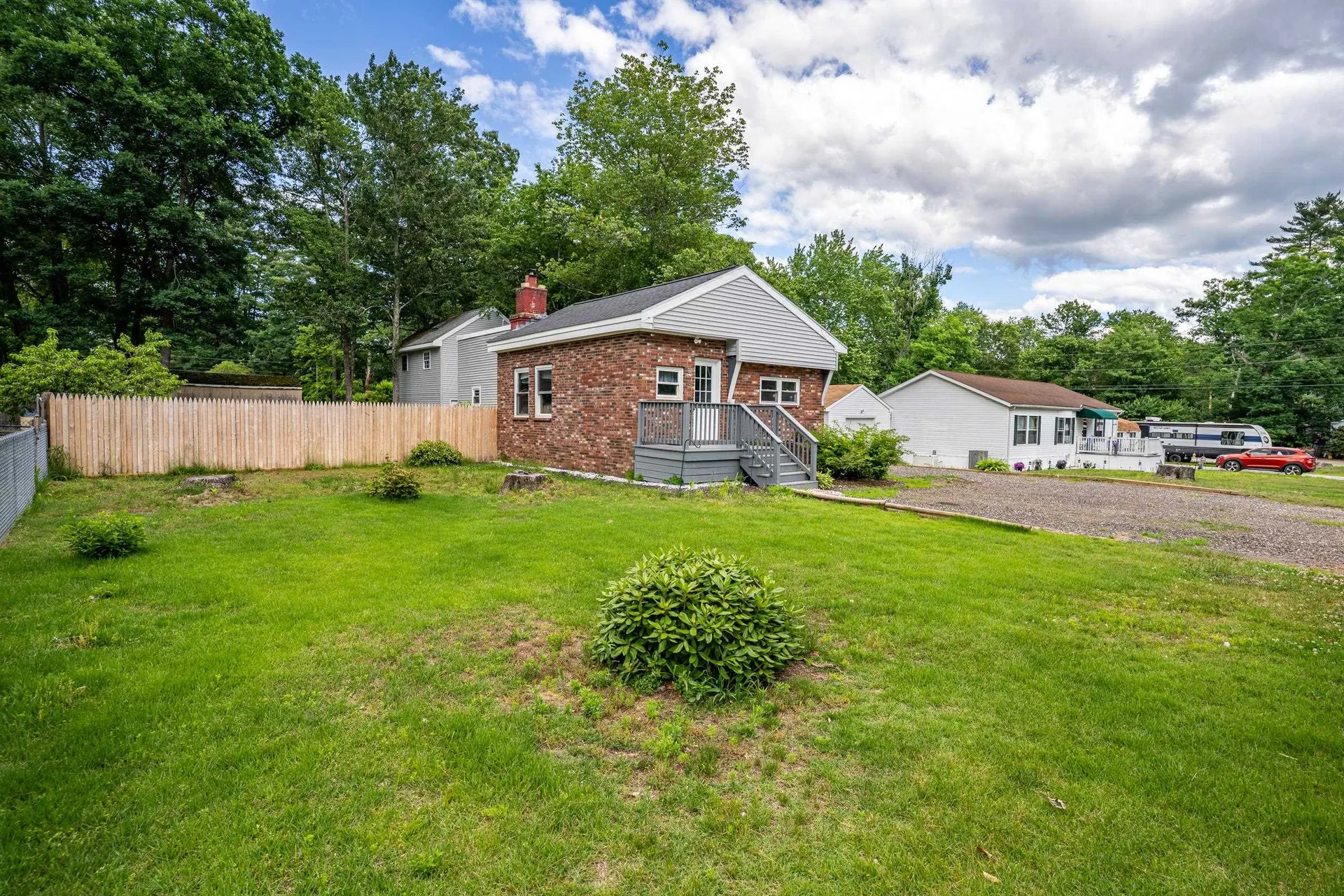 3 Margaret Avenue Raymond NH 03077