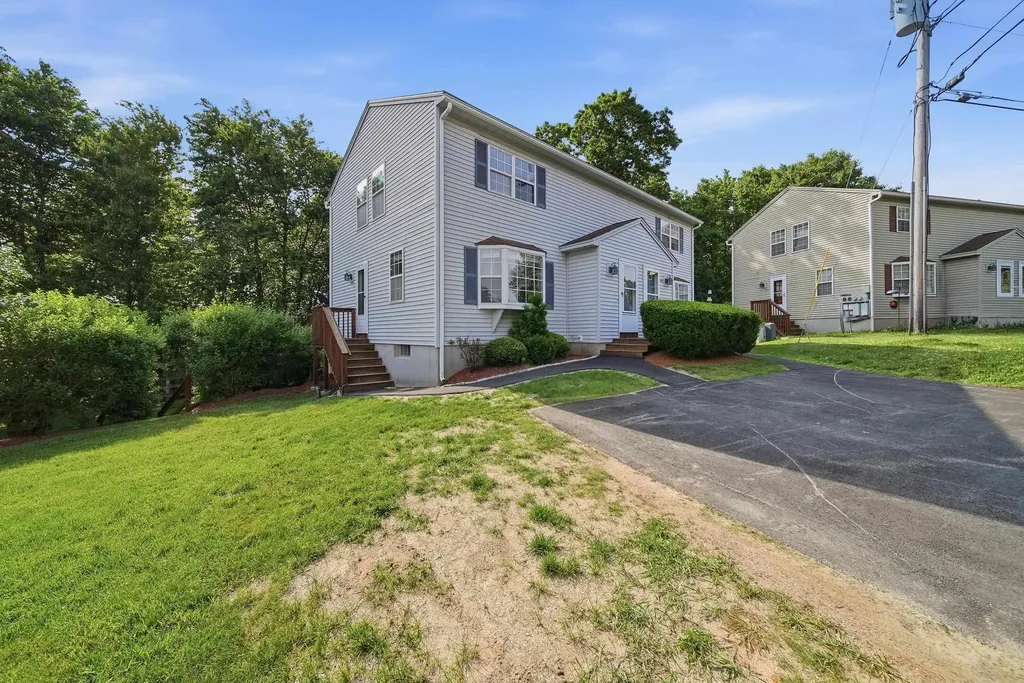 46 Morgan Circle Goffstown NH 03045