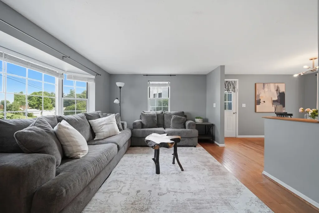 46 Morgan Circle Goffstown NH 03045