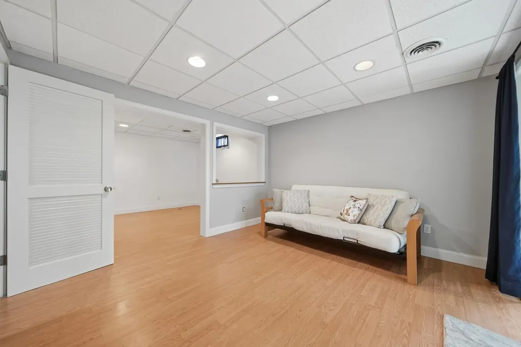 46 Morgan Circle Goffstown NH 03045