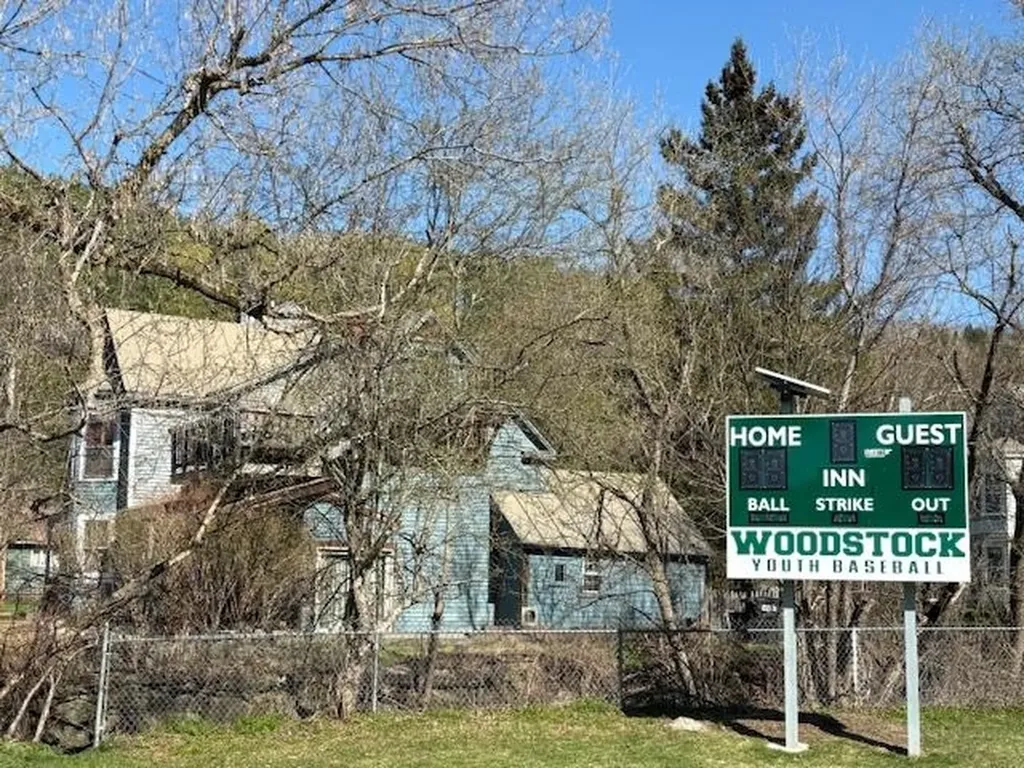 11 Maple Street Woodstock VT 05091