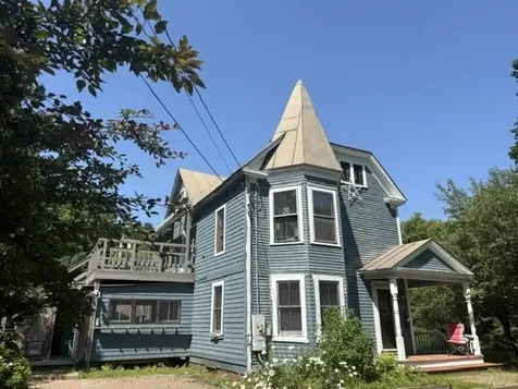 11 Maple Street Woodstock VT 05091