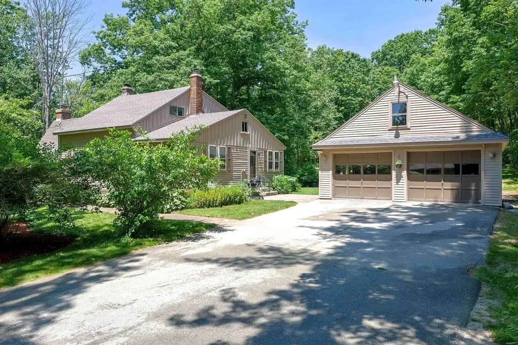 19 Rogers Road Bennington NH 03442