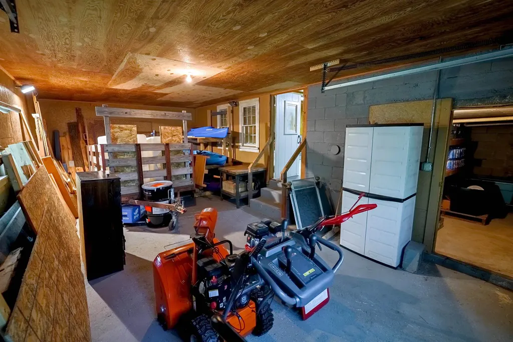 19 Rogers Road Bennington NH 03442