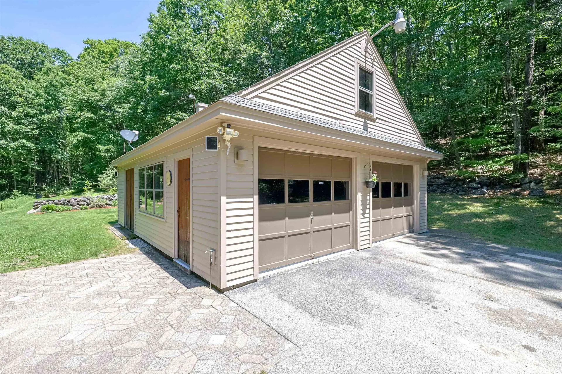 19 Rogers Road Bennington NH 03442