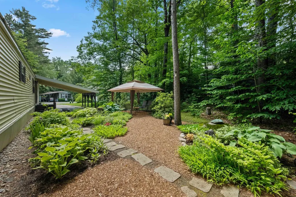 47 Fox Hill Lane Conway NH 03813