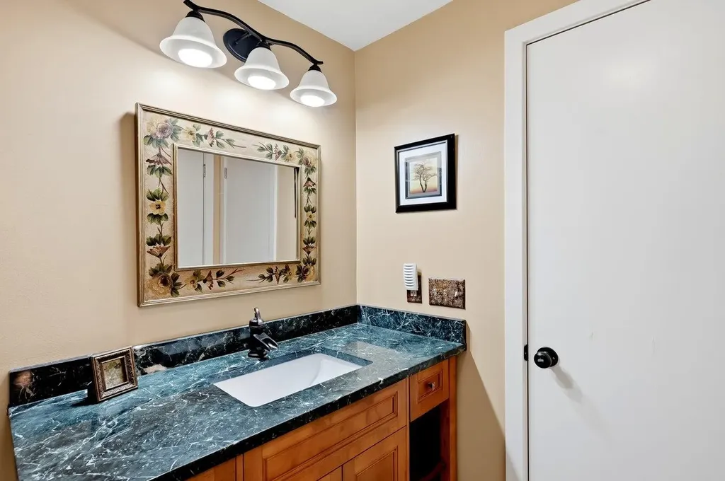4 Bass Street Newmarket NH 03857