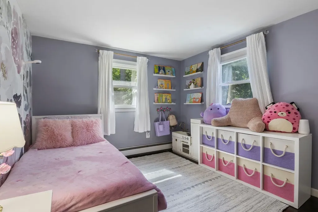 8 Diana Road Derry NH 03038