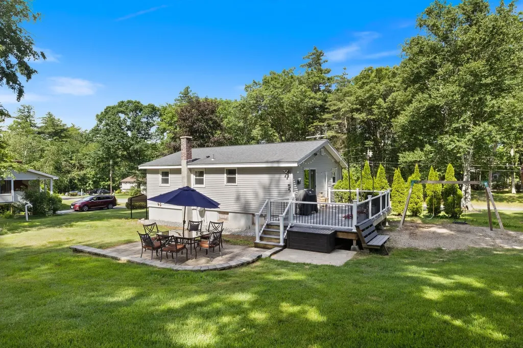 8 Diana Road Derry NH 03038
