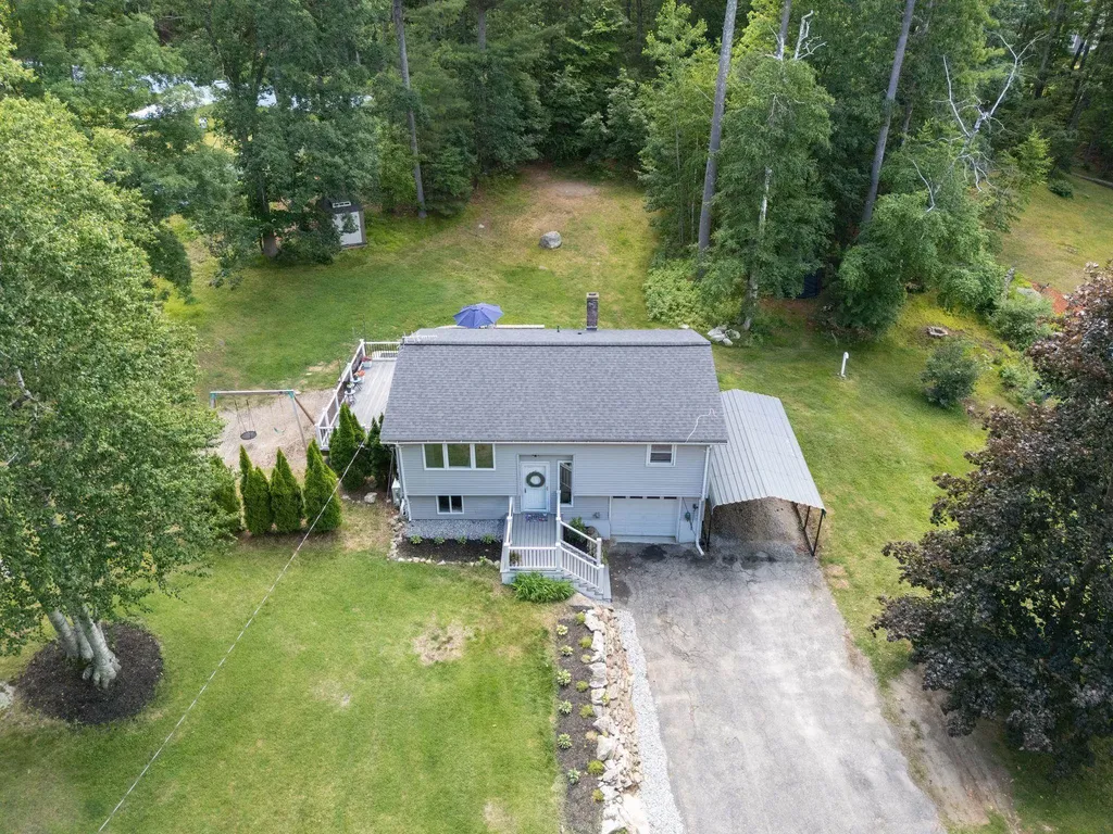 8 Diana Road Derry NH 03038