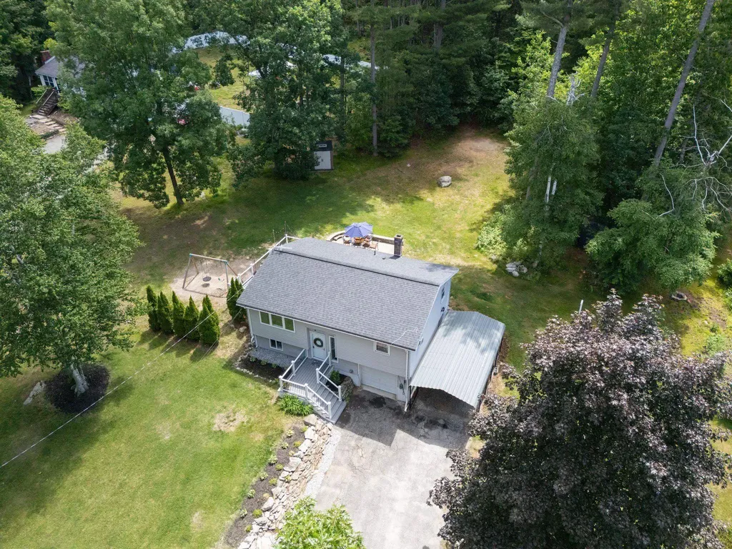 8 Diana Road Derry NH 03038