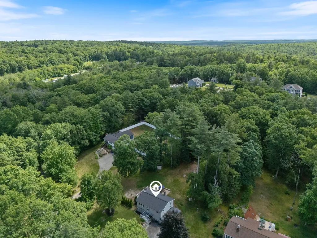8 Diana Road Derry NH 03038