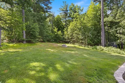 8 Diana Road Derry NH 03038