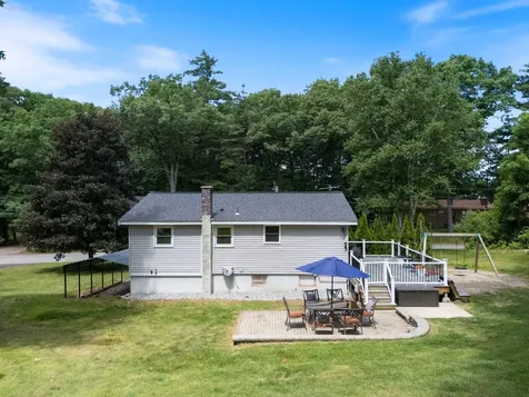 8 Diana Road Derry NH 03038