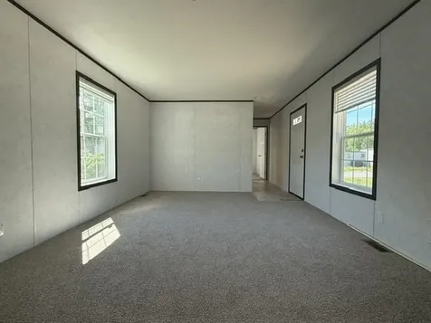 13 Noble Place Londonderry NH 03053