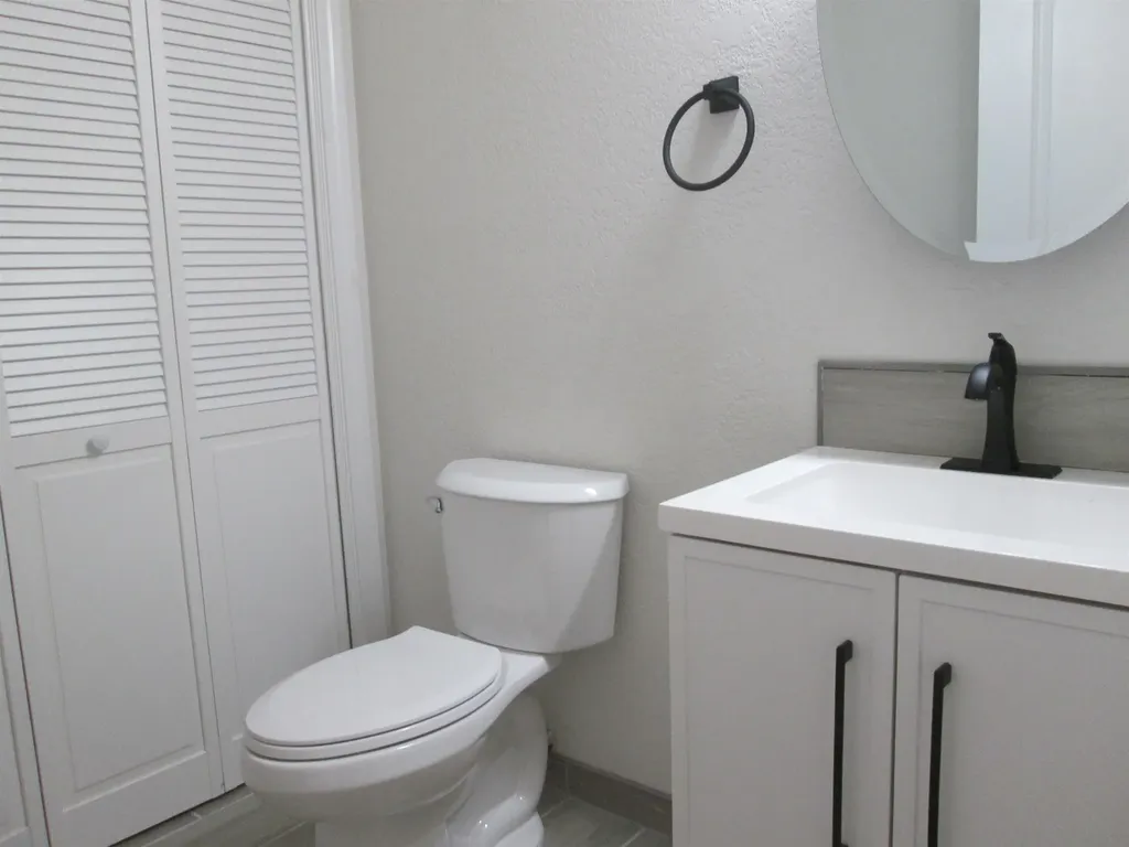 48 Ramsgate Ridge Nashua NH 03063