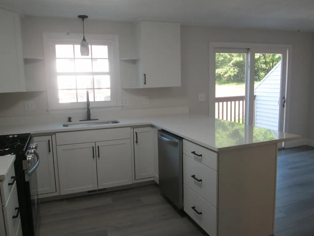 48 Ramsgate Ridge Nashua NH 03063