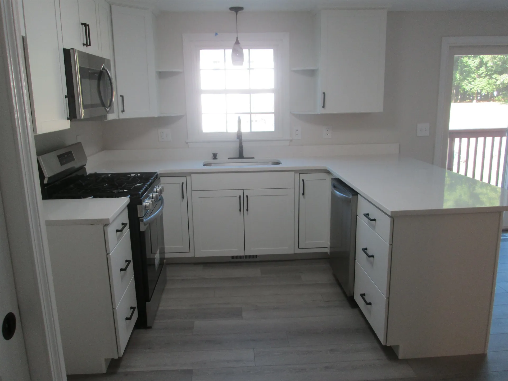 48 Ramsgate Ridge Nashua NH 03063