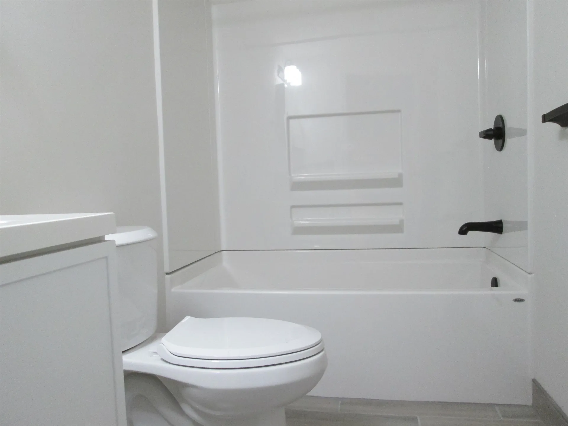 48 Ramsgate Ridge Nashua NH 03063