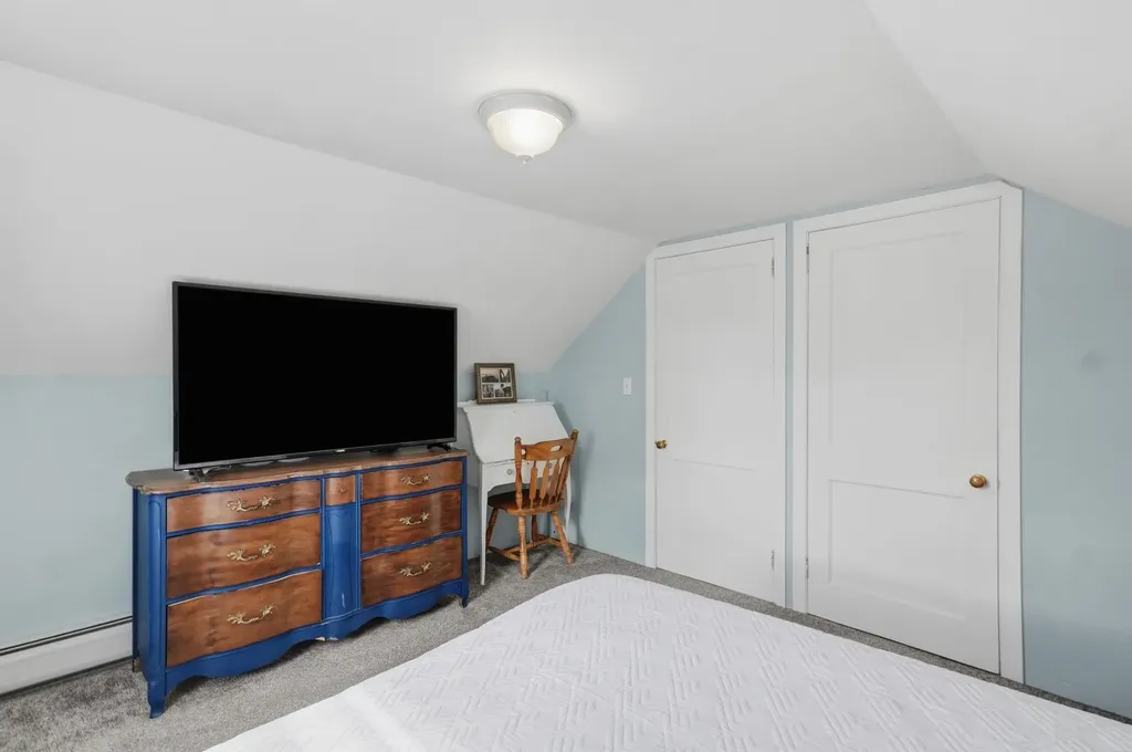 40 Mcguigan Avenue Manchester NH 03103